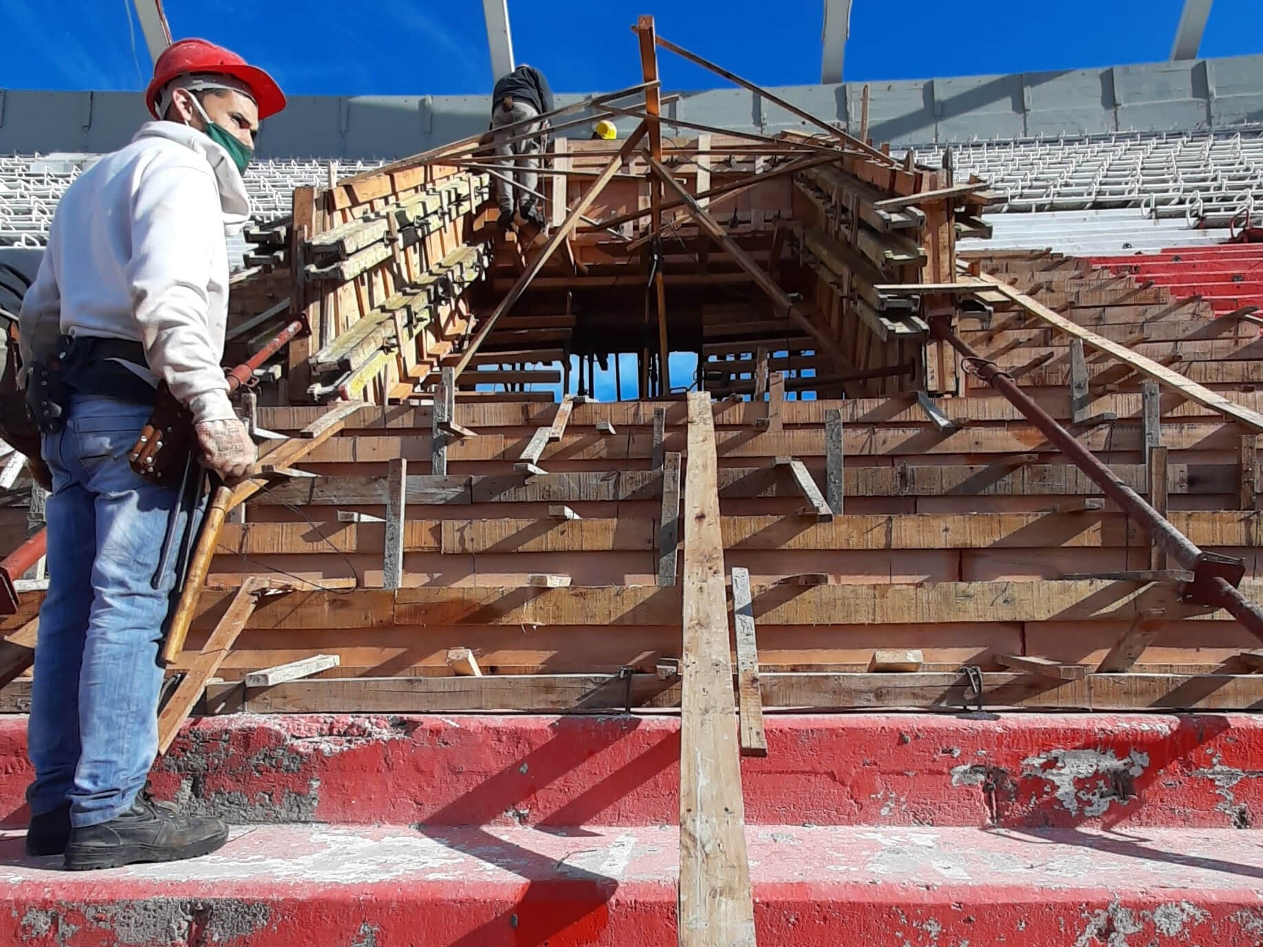 Estadio Monumental- Demolición y reconstrucción de troneras de acceso a tribunas altas en Club Atletico River Plate