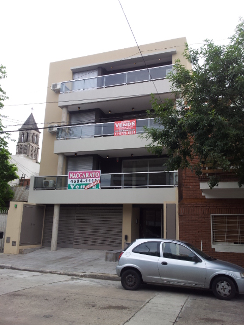 Vivienda multifamiliar Moldes 4454