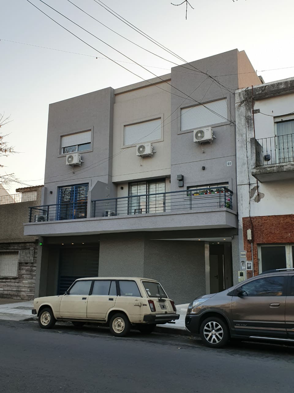 Vivienda multifamiliar Artigas 2241